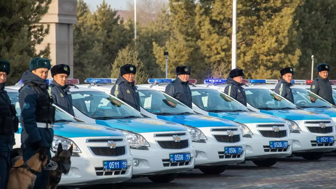 Жетісудың полиция органдарына қызметтік 40 автокөлік берілді