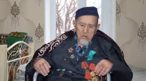 Со 100-летием поздравили ветерана войны туркестанские военнослужащие 