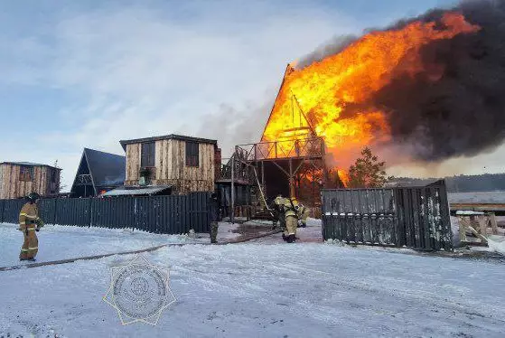 Пожар вспыхнул в дачном садоводстве в Акмолинской области