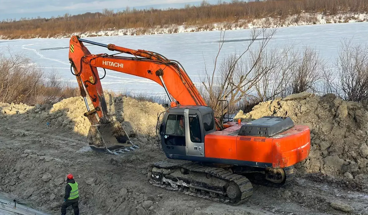 СҚО-да көктемгі су тасқынының алдын алу үшін бөгеттер жөнделіп жатыр