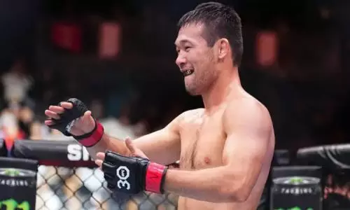 Шавкату Рахмонову «вручили» титул чемпиона UFC