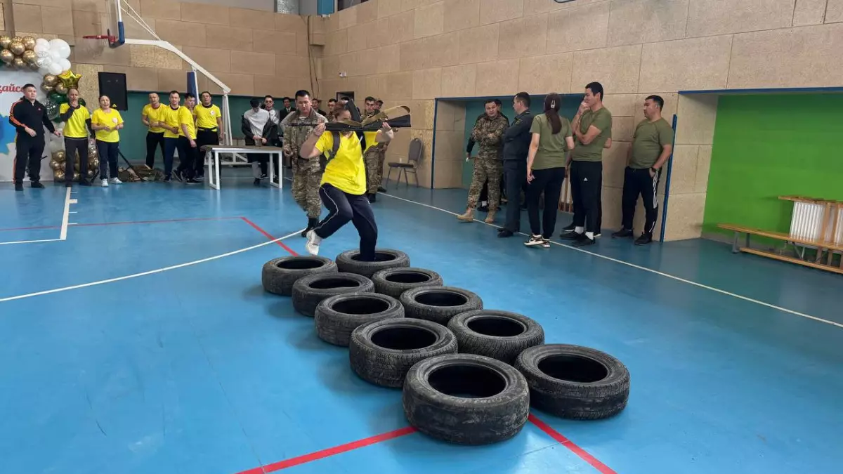 Алматыда мұғалімдер арасында әскерилендірілген эстафета өтті