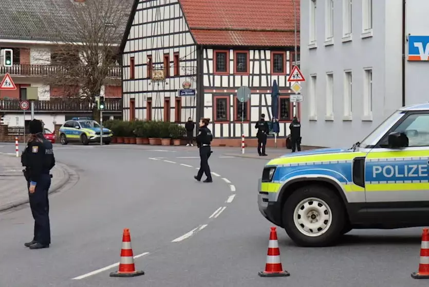 Вооружённый мужчина взял заложницу в банке в Германии