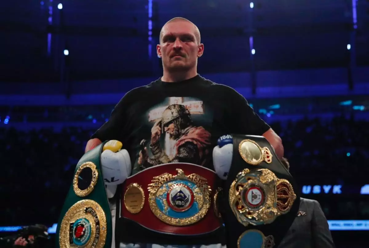 «Ұлы боксшылардың бірі»: Александр Усик WBC-ден тағы бір марапат алды