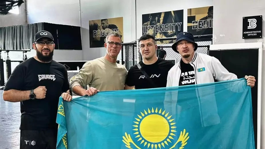 Непобежденный казахстанец рассказал о подготовке к бою в UFC