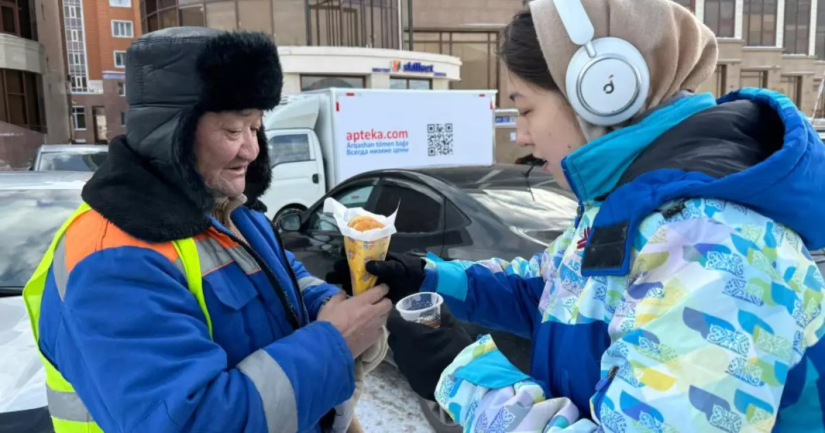   Еріктілер коммуналдық қызметкерлері үшін акция ұйымдастырды (Видео)   