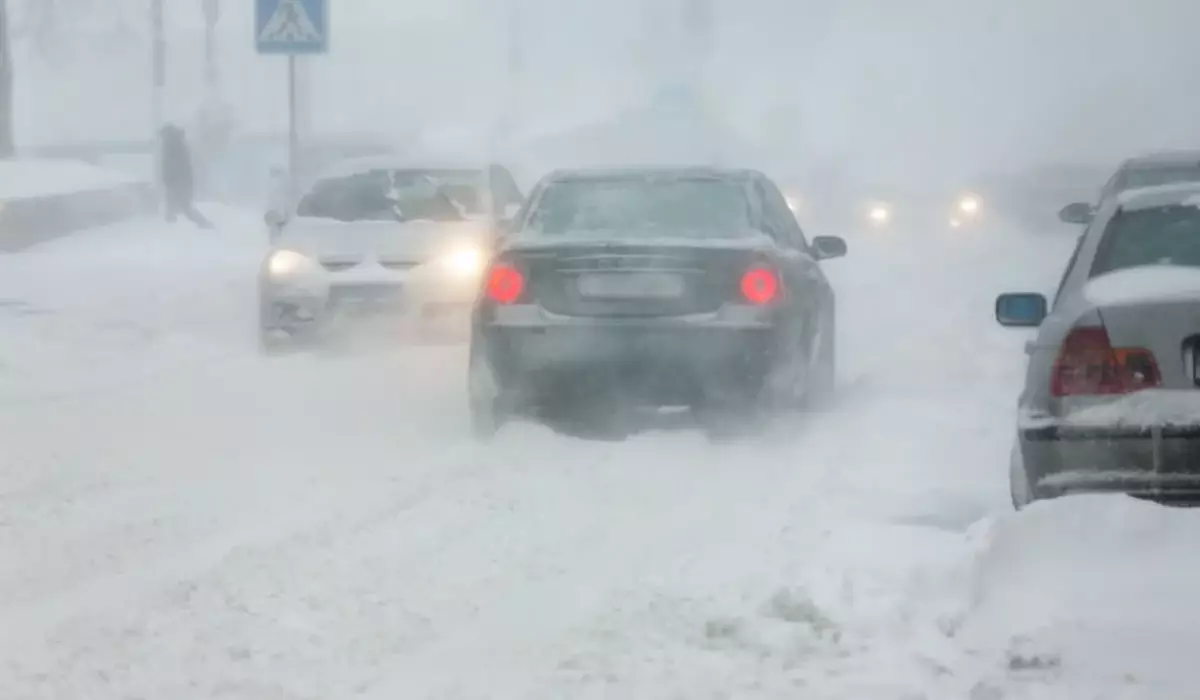 На дорогах в двух областях Казахстана ухудшится погода