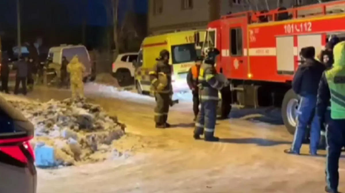 В Актобе мужчина захватил заложницу в частном доме