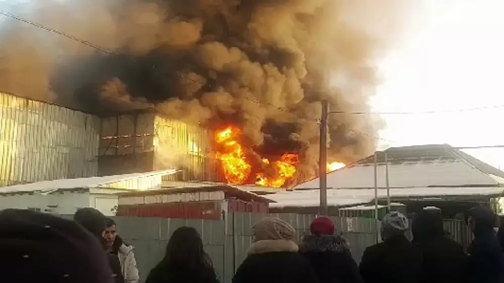 Крупный пожар попал на видео в Каскелене