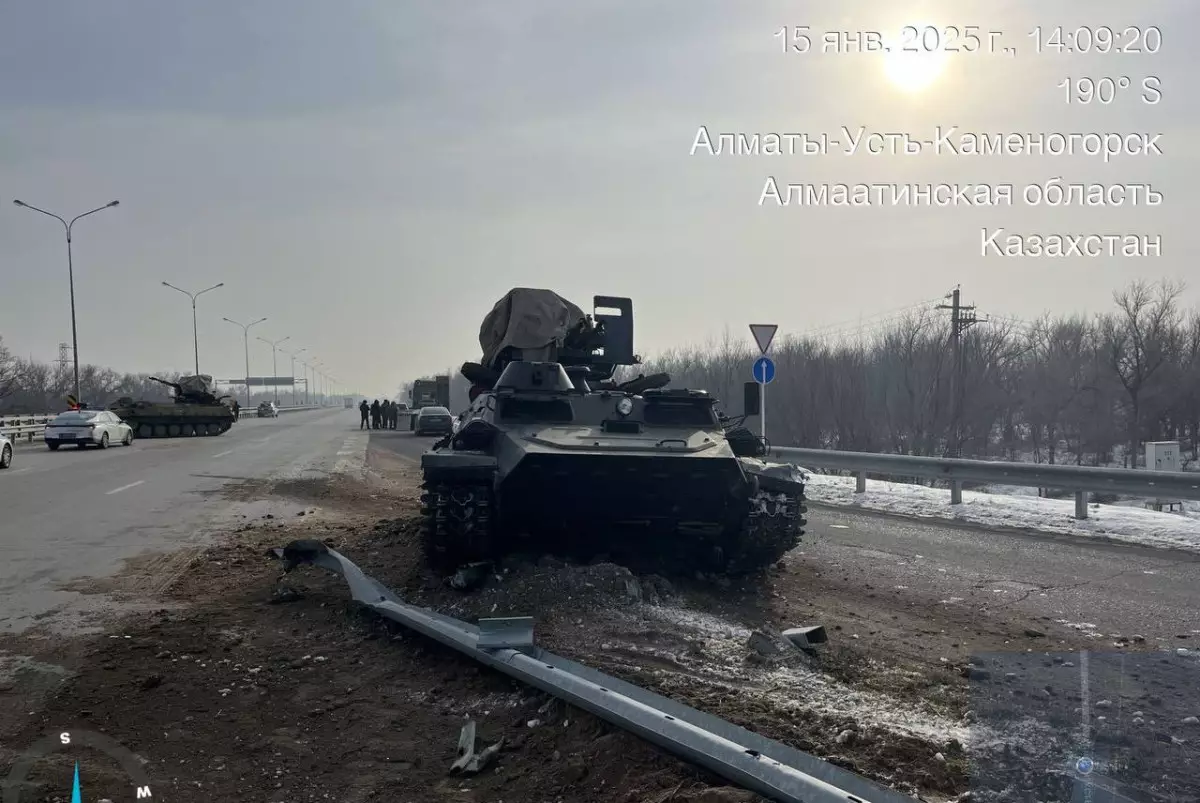 ДТП с военной техникой произошло на дороге Алматы ― Усть-Каменогорск