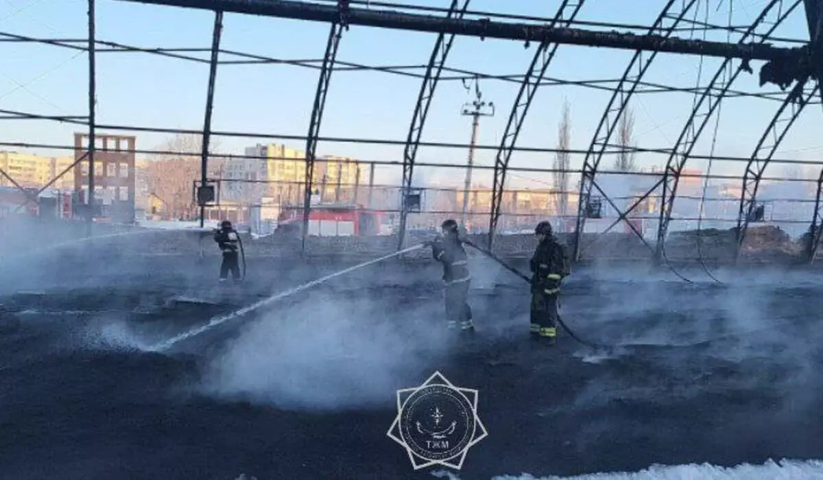 Стадион сгорел в Петропавловске (ВИДЕО)