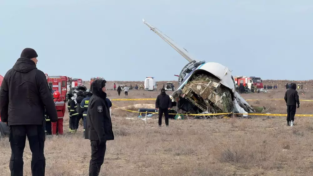 В сети появилась расшифровка переговоров пилотов самолета AZAL. Что говорят в Минтраспорта