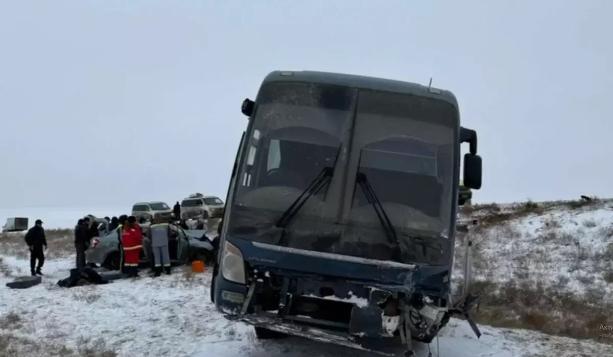 Атырау полициясы тоқтатқан жүргізуші бір сағаттан кейін екі адамның өліміне себеп болды (ВИДЕО)