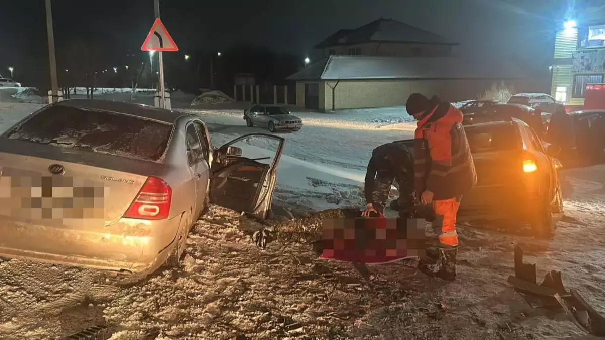 Двое детей пострадали в ДТП в Костанайской области