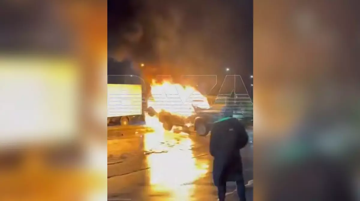 В Новой Москве подожгли военный УАЗ