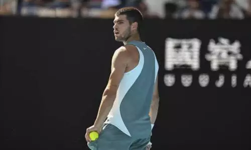 Отказом завершился матч Карлоса Алькараса на Australian Open-2025