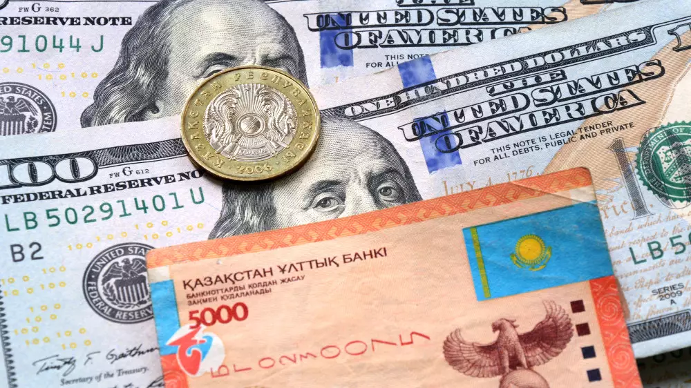 Курс доллара в Казахстане продолжает падать