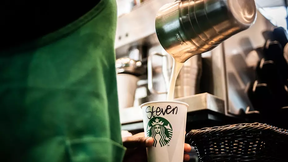 Starbucks сократил 30% своего меню