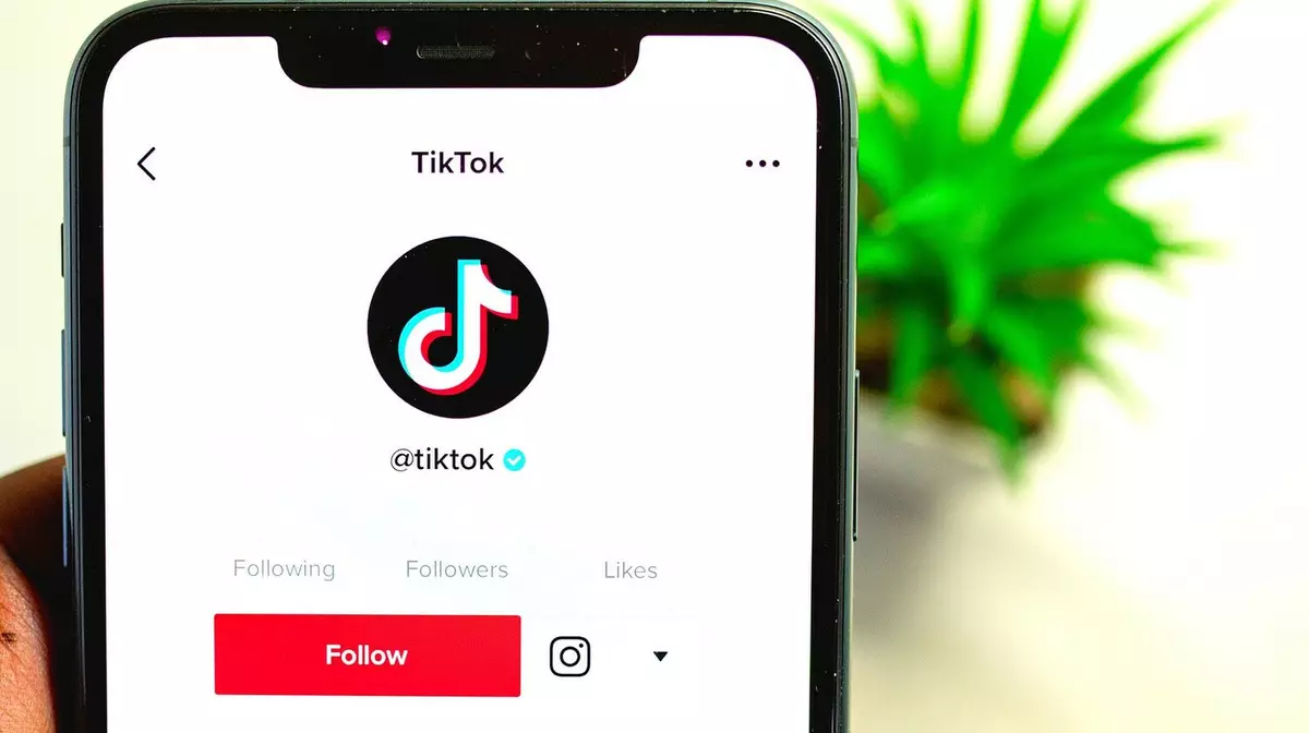 Мужчина признался в убийстве дочери из-за ее контента в TikTok в Пакистане