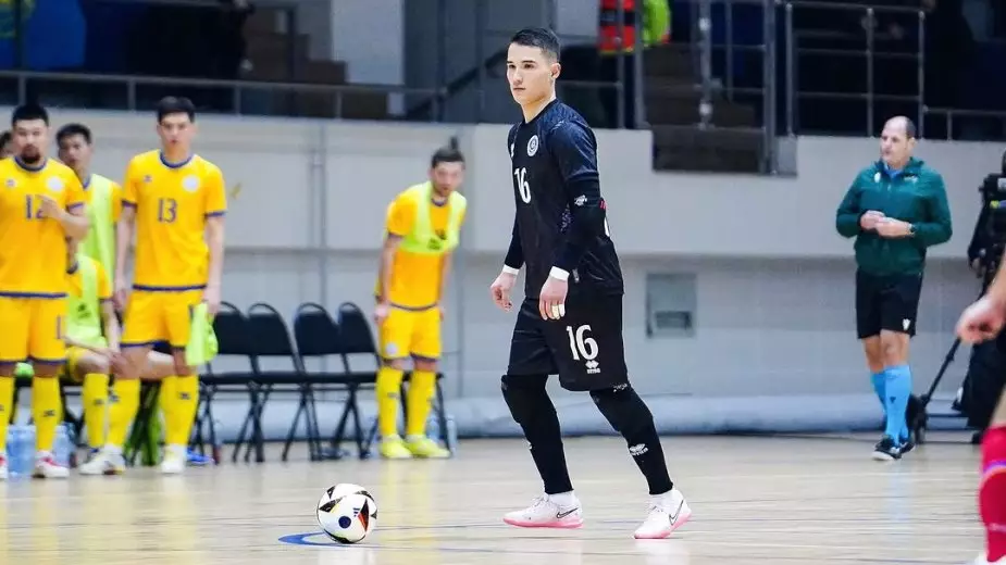Казахстан сенсационно проиграл и лишился лидерства в отборе на Евро-2026 по футзалу