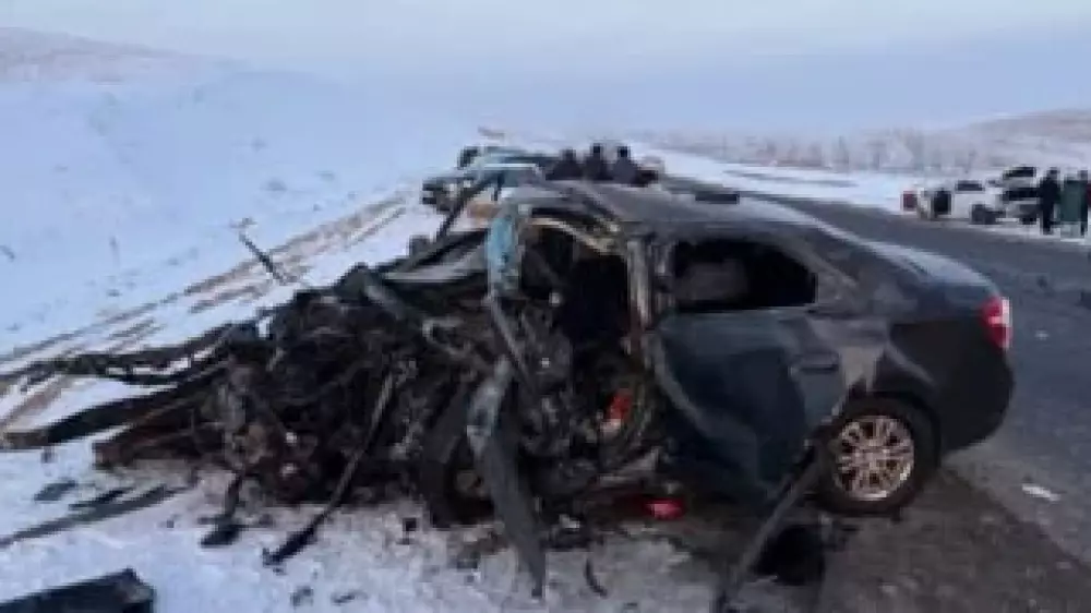 Три человека погибли в ДТП на трассе Алматы - Бишкек