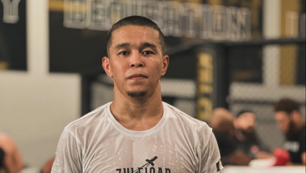 Непобежденный боец предупредил Алмабаева перед боем в UFC