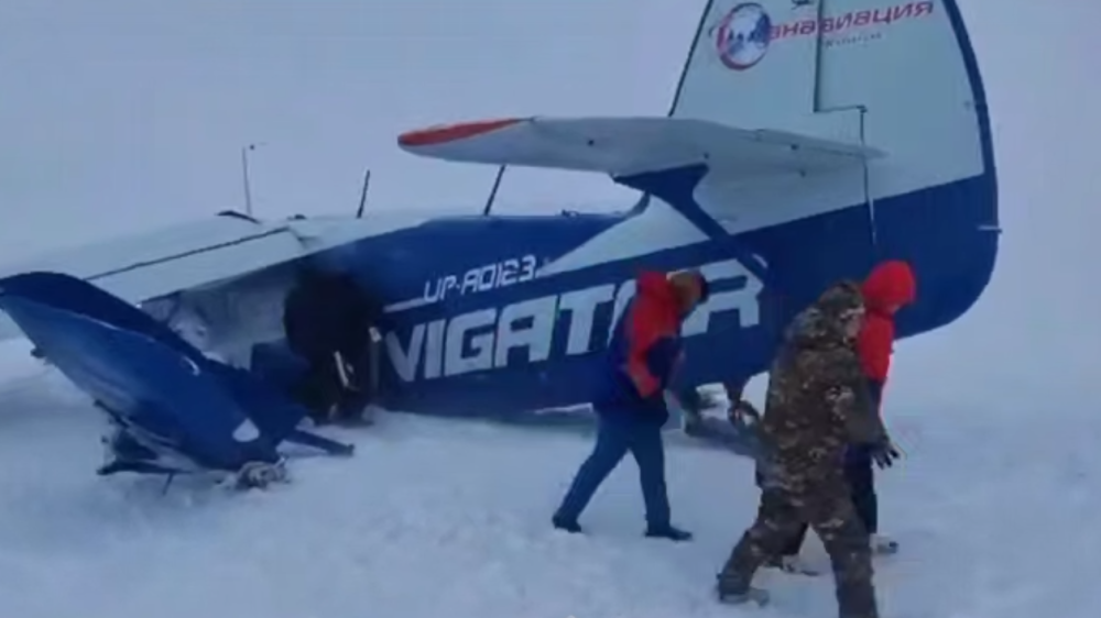 Самолет совершил жесткую посадку вблизи Аркалыка: новые подробности