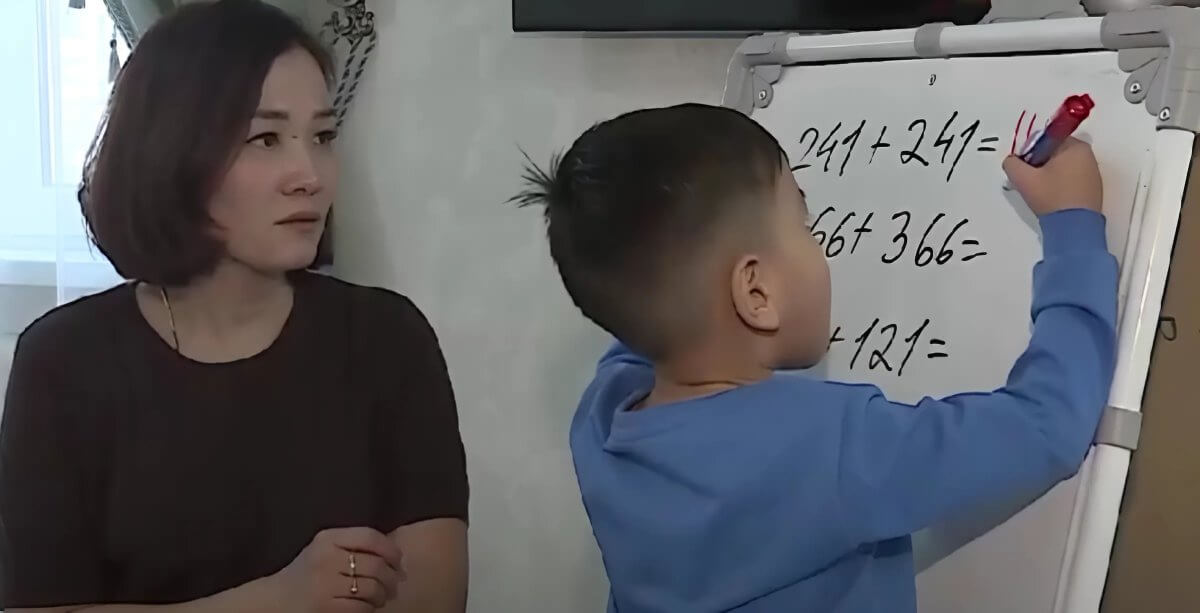 Пятилетний вундеркинд из Кентау считает быстрее калькулятора (ВИДЕО)