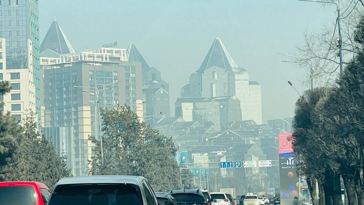 Синоптики предупредили жителей Алматы и и ещё 4 городов Казахстана