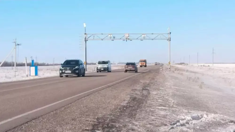Снизить скорость на загородных трассах хотят в Казахстане