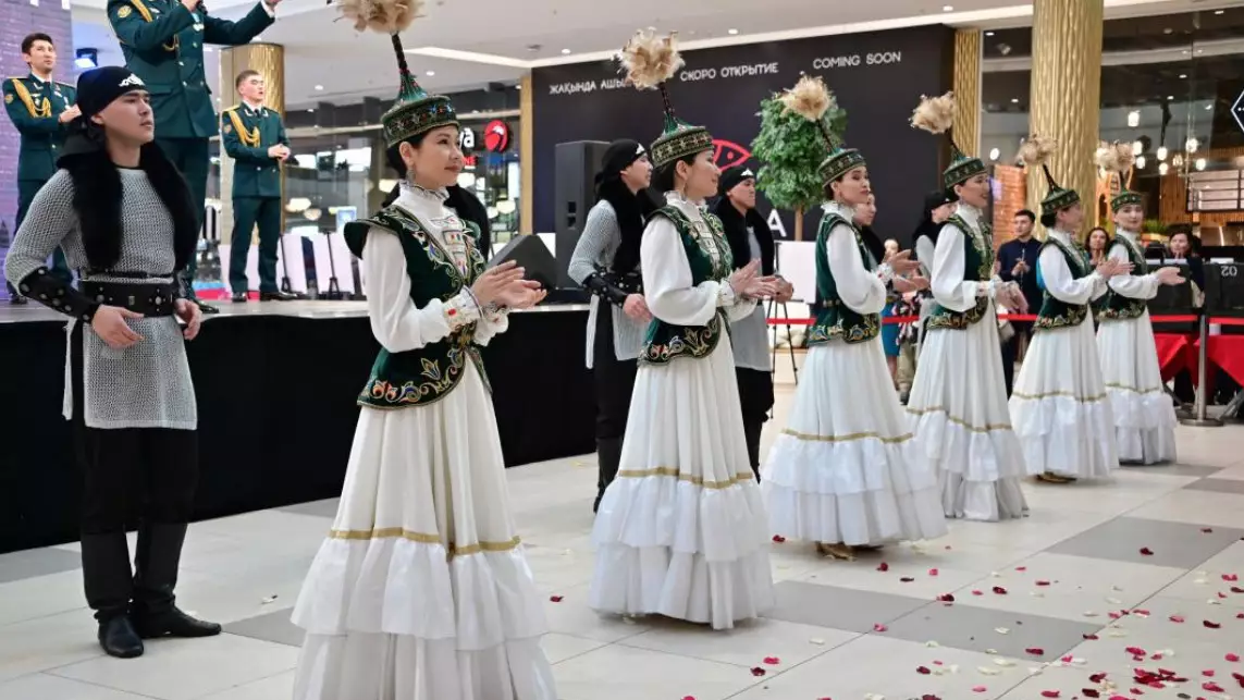 Жеңіс әуендері: әскери музыканттар әсерлі концерт ұйымдастырды