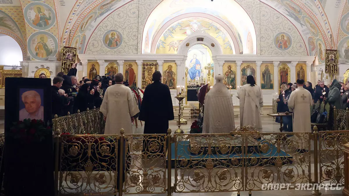 «Спасский был фантастическим пародистом. А как показывал Брежнева!» В Москве похоронили великого шахматиста