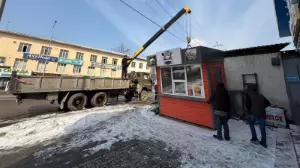 Алматыда заңсыз көше саудасына қарсы жаппай тазарту жүргізілуде