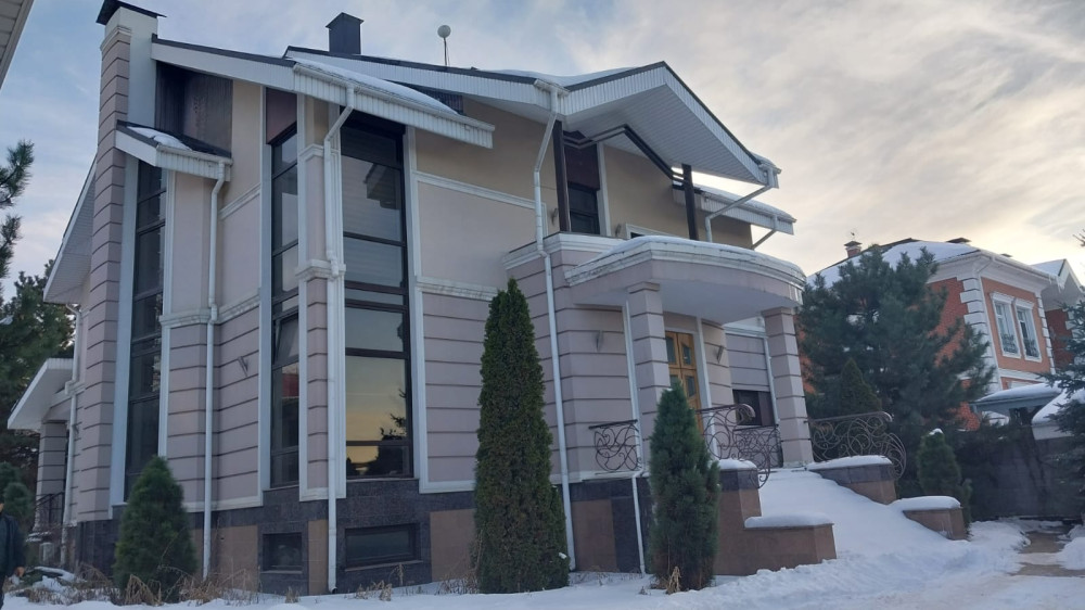 Особняк Бахыта Ибрагима выставили на продажу