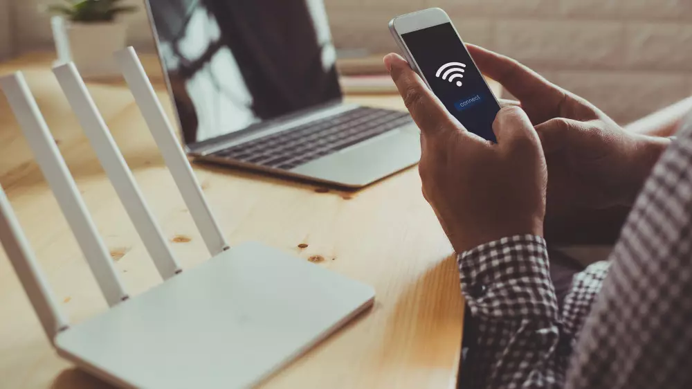 Что грозит казахстанцам за подключение к чужому Wi-Fi