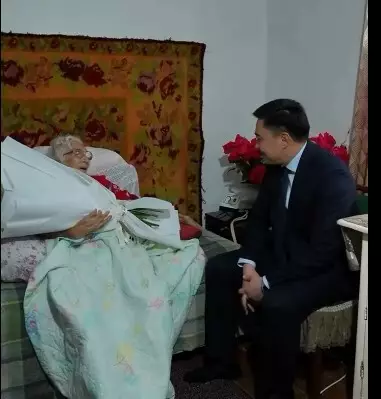 Қала әкімі ғасыр жасаған аналарды құттықтады