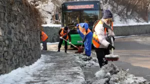 Медеу ауданында шұңқырларды жөндеу жұмыстары жүргізілуде