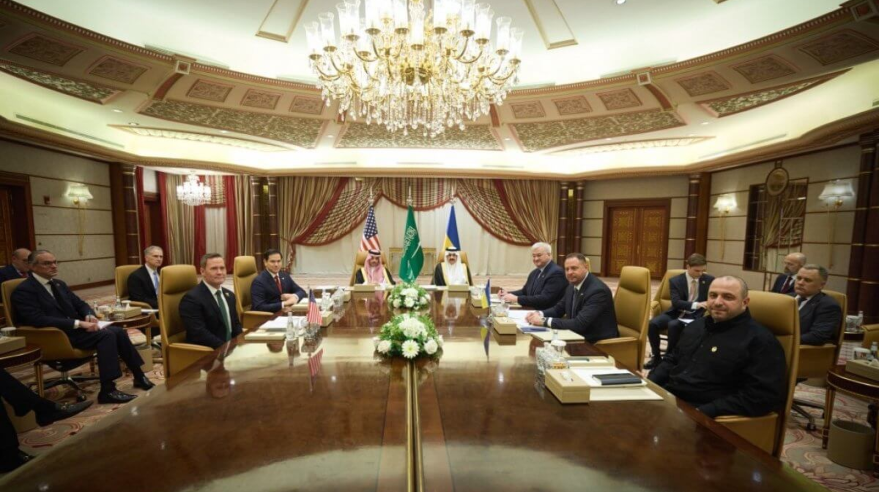 Украина Трамптың талабына ақыры келісті: 30 күн ішінде атысты тоқтату керек