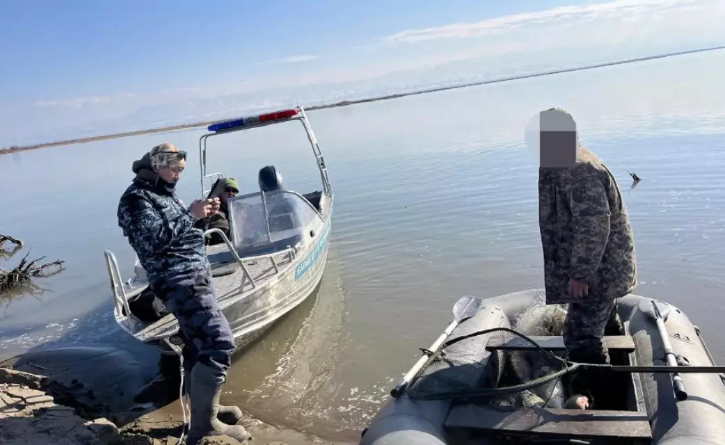 Нарушения природоохранного законодательства выявили на Капшагайском водохранилище