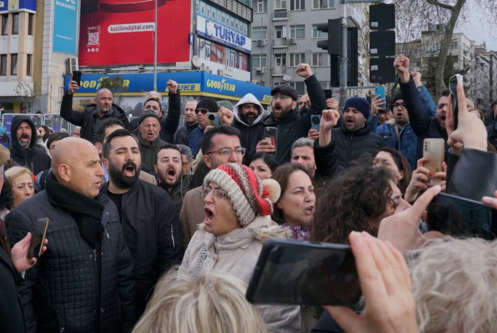 Несколько десятков митингующих арестованы в Стамбуле