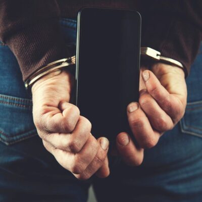 Визит к знакомому обернулся кражей для жителя Акмолинской области