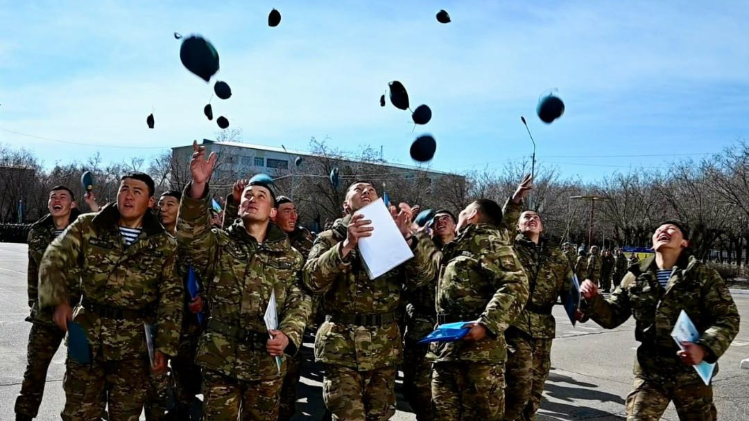 700-ден аса десант әскерден соң жоғары оқу орындарына түсуді көздейді