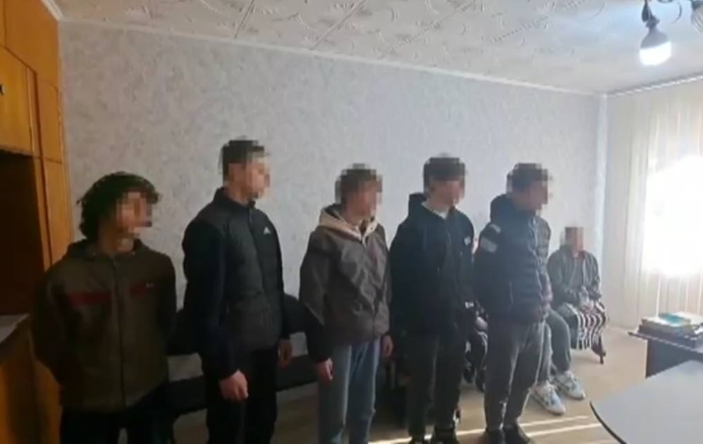 Теміртауда жасөспірімдер 67 жастағы зейнеткерді ұрып-соққан (видео)