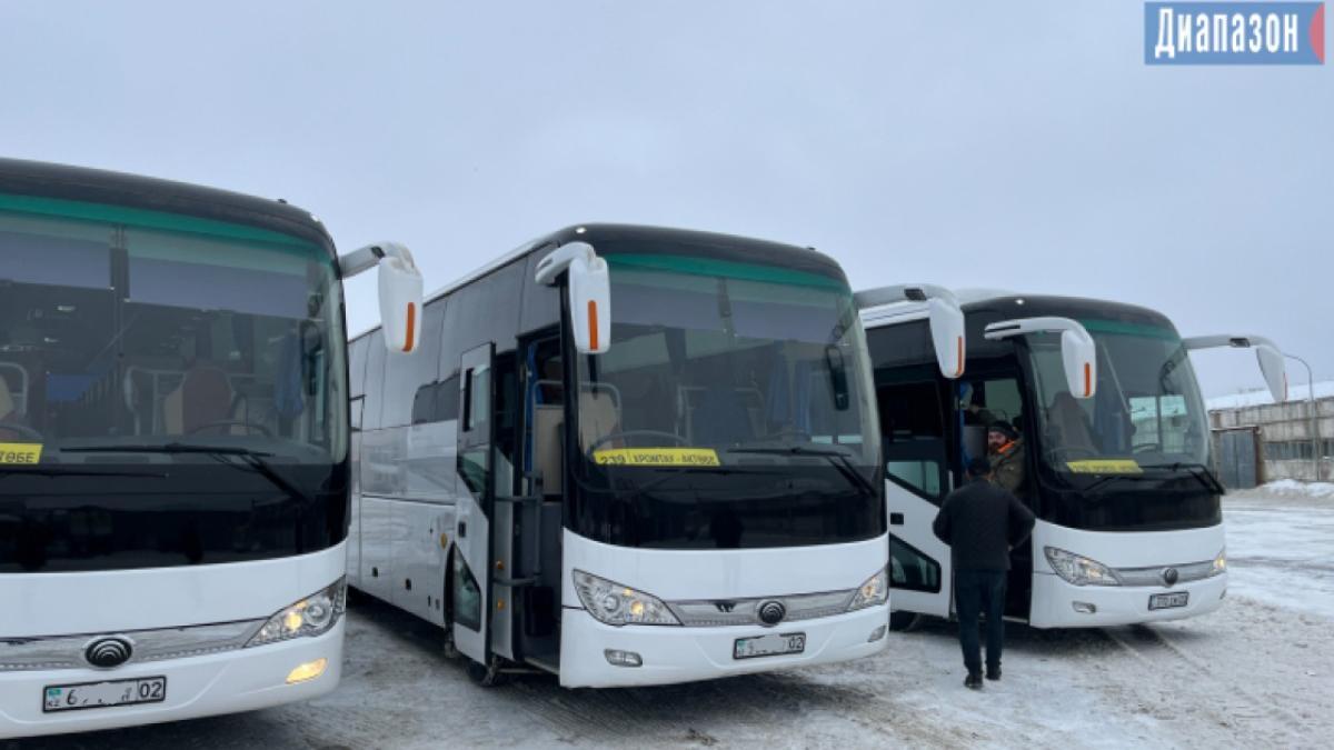 Автобусы перестали ездить в один из городов Казахстана после жалобы таксиста