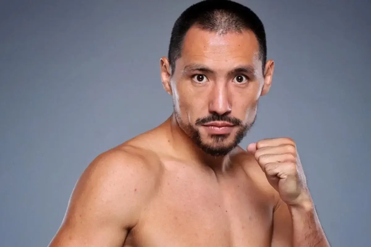Жанибек рвётся в бой: защита титулов IBF и WBO на кону!