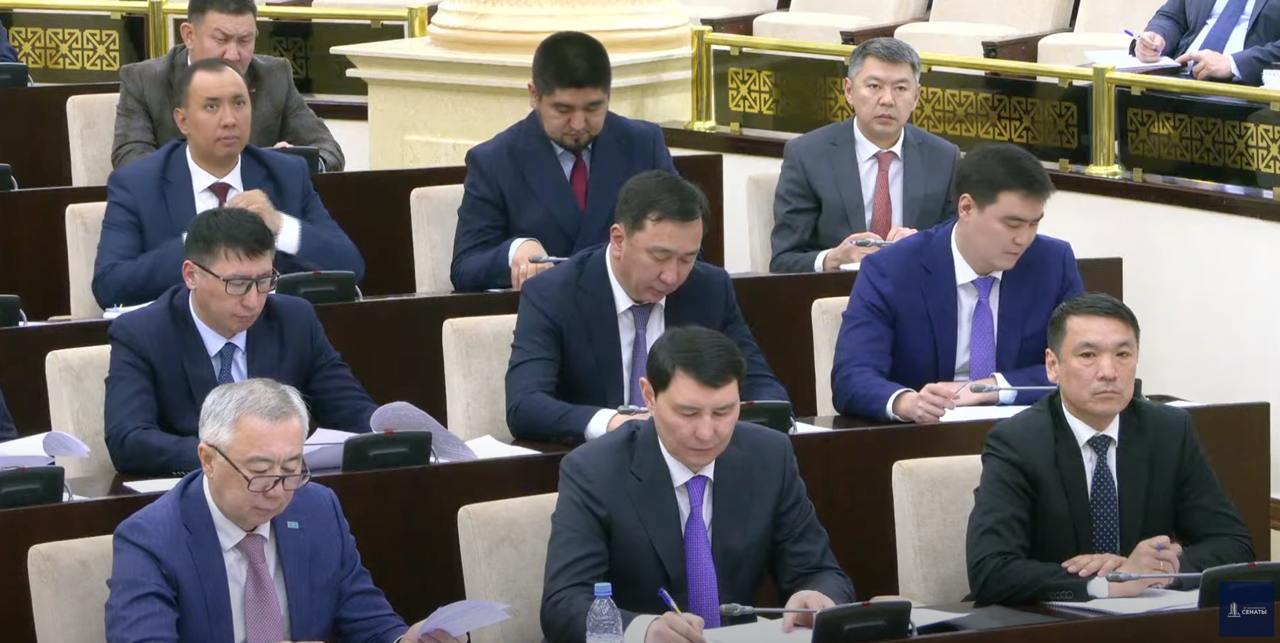 Журналистов не пустили на обсуждение новой модели финансирования экономики в сенате