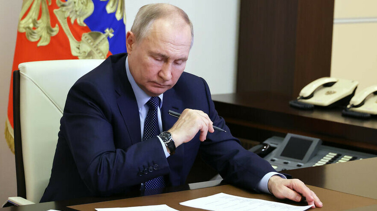 Путин повысил зарплаты губернаторам в 10 раз