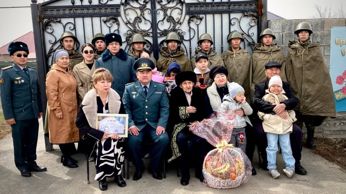 Пусть вам не выпадет такая судьба: ветеран ВОВ обратился к военным Казахстана