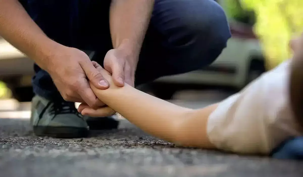 Алматыда жүк көлігі басып кеткен кішкентай қыздың өлімі үшін автобус жүргізушісі ұстала ма