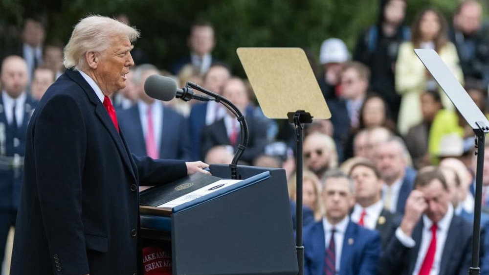 Казахстанский писатель “предсказал“ действия Трампа